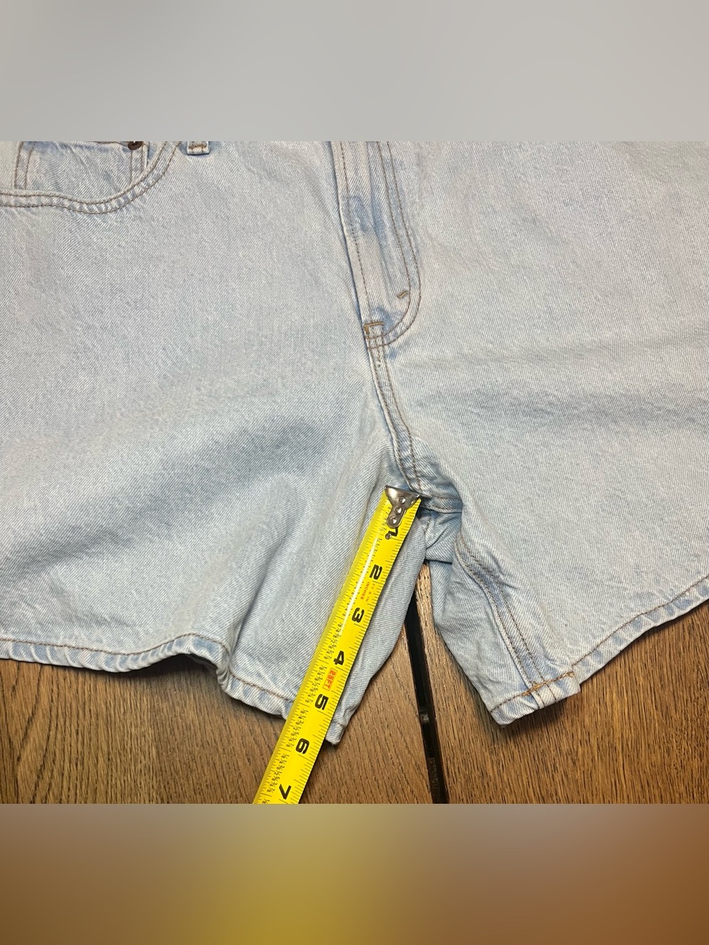 Abercrombie & Fitch Curve Love Loose High Rise Denim Shorts Size 29 Light Wash - Picture 6 of 6